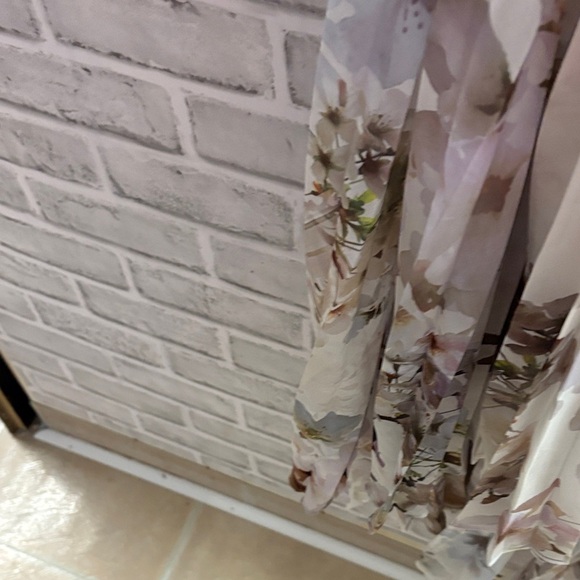 Ted Baker Pettraa Vanilla Pleat Dip Hem Dress In White floral, size 3 - Picture 11 of 12